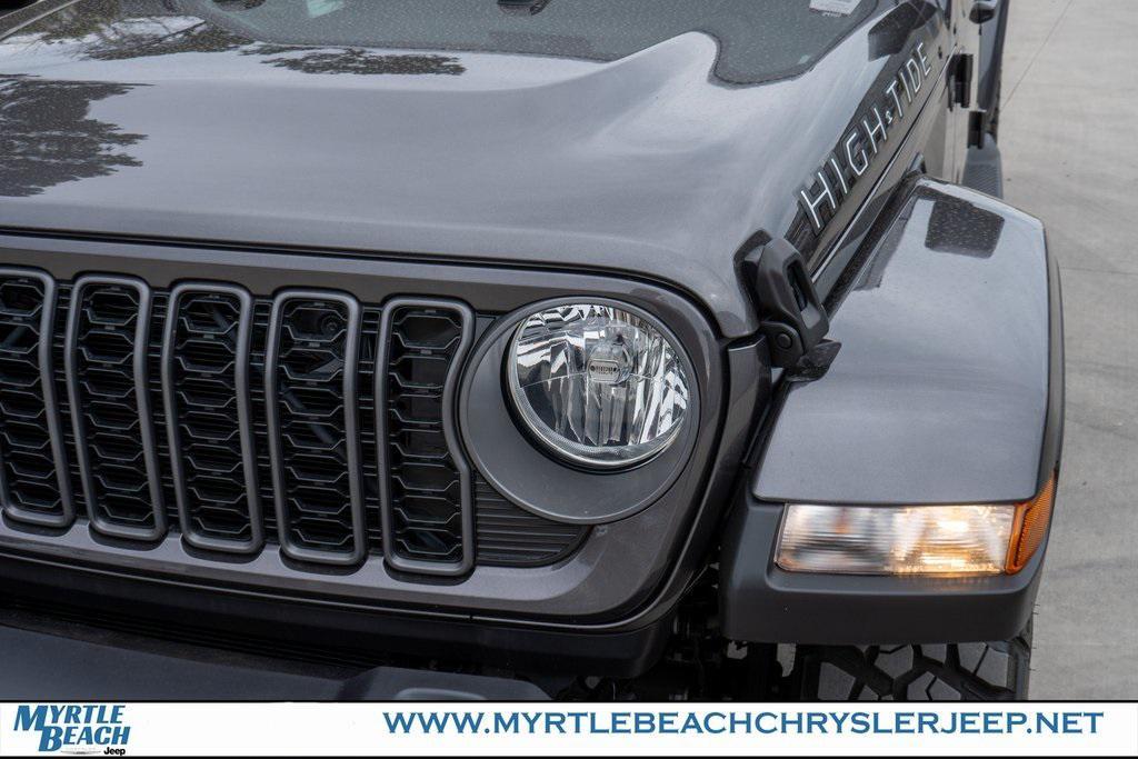 new 2025 Jeep Gladiator car, priced at $44,413