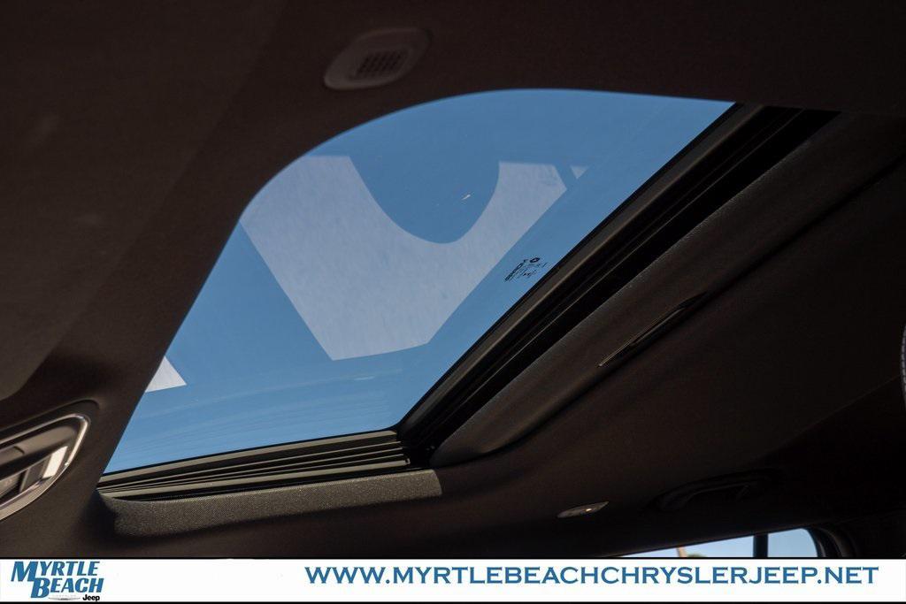 new 2025 Jeep Grand Cherokee L car, priced at $37,900