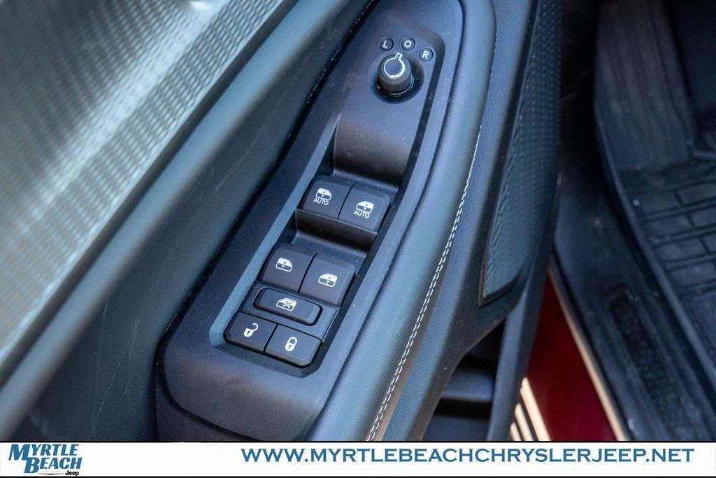 new 2025 Jeep Grand Cherokee L car, priced at $37,900