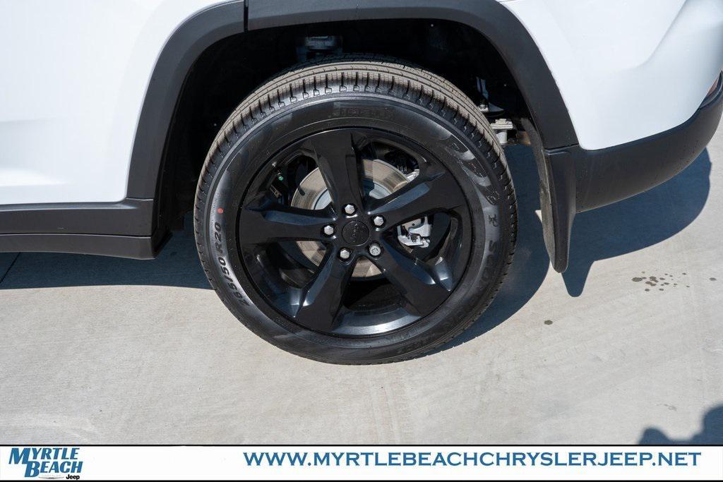 new 2026 Jeep Grand Cherokee car, priced at $48,020