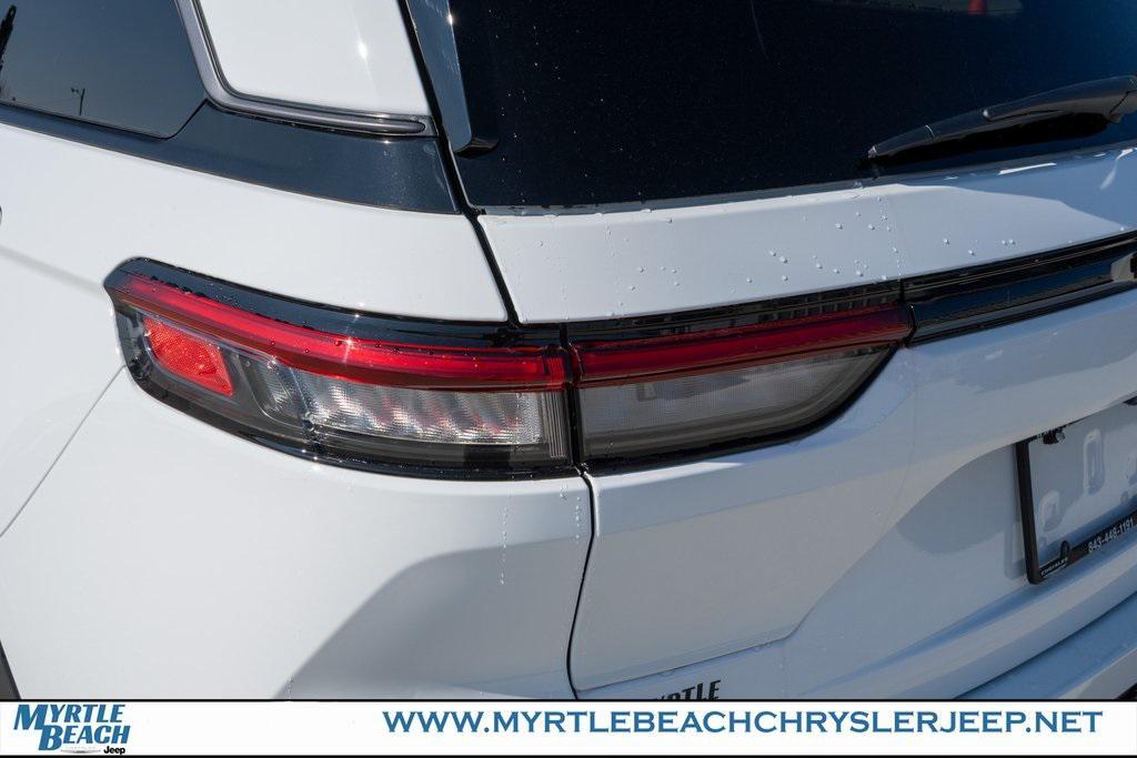 new 2026 Jeep Grand Cherokee car, priced at $48,020