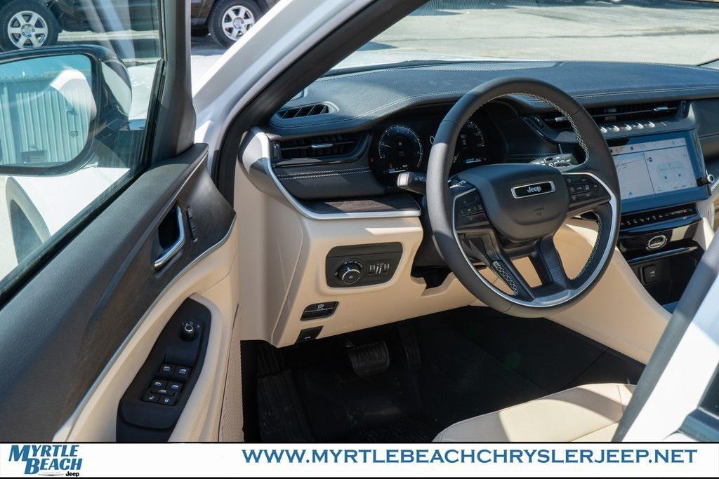 new 2026 Jeep Grand Cherokee car, priced at $48,020