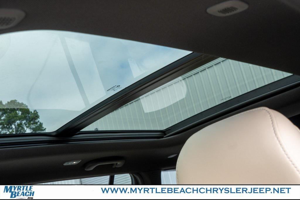 new 2026 Jeep Grand Cherokee car, priced at $49,960