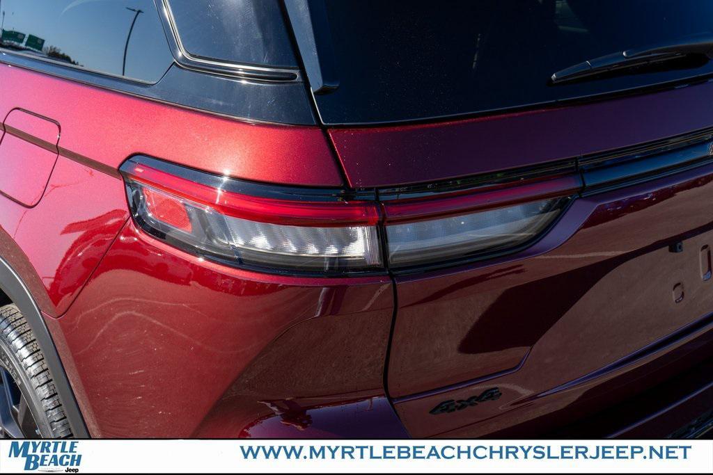 new 2025 Jeep Grand Cherokee car, priced at $49,521