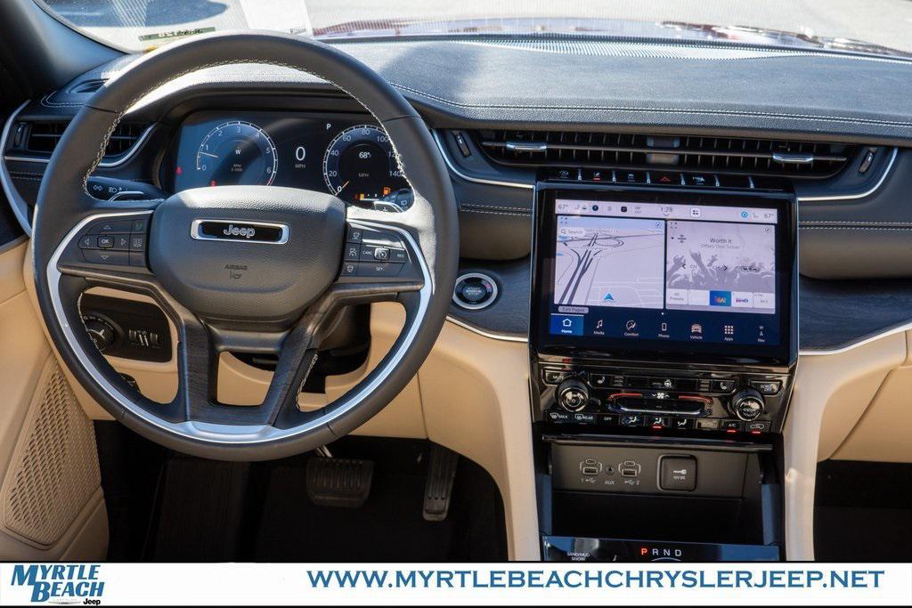 new 2025 Jeep Grand Cherokee car, priced at $49,521