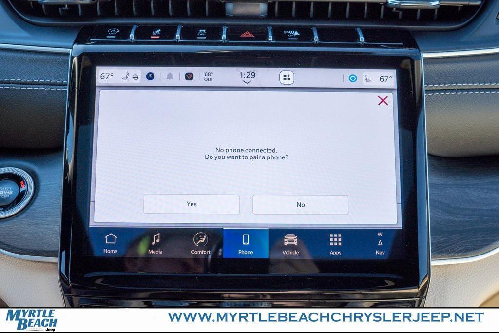 new 2025 Jeep Grand Cherokee car, priced at $49,521