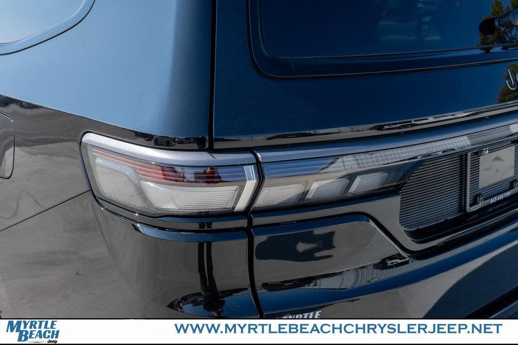 new 2026 Jeep Grand Wagoneer L car, priced at $83,924