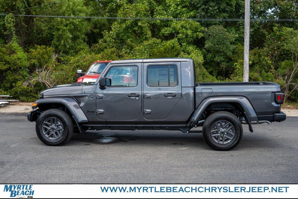 new 2025 Jeep Gladiator car, priced at $44,408