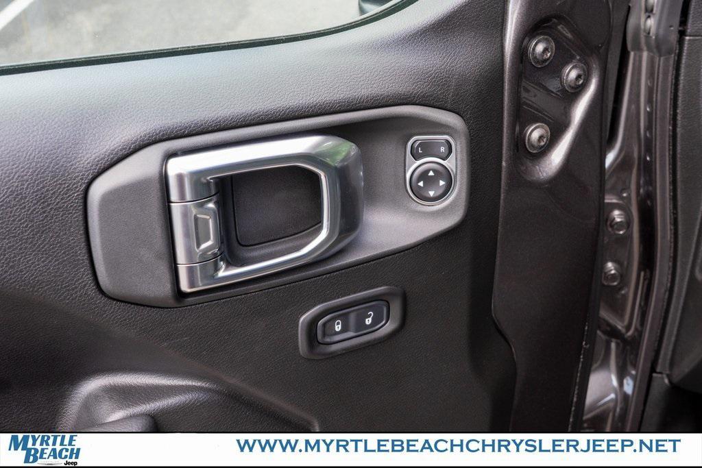 new 2025 Jeep Gladiator car, priced at $44,408