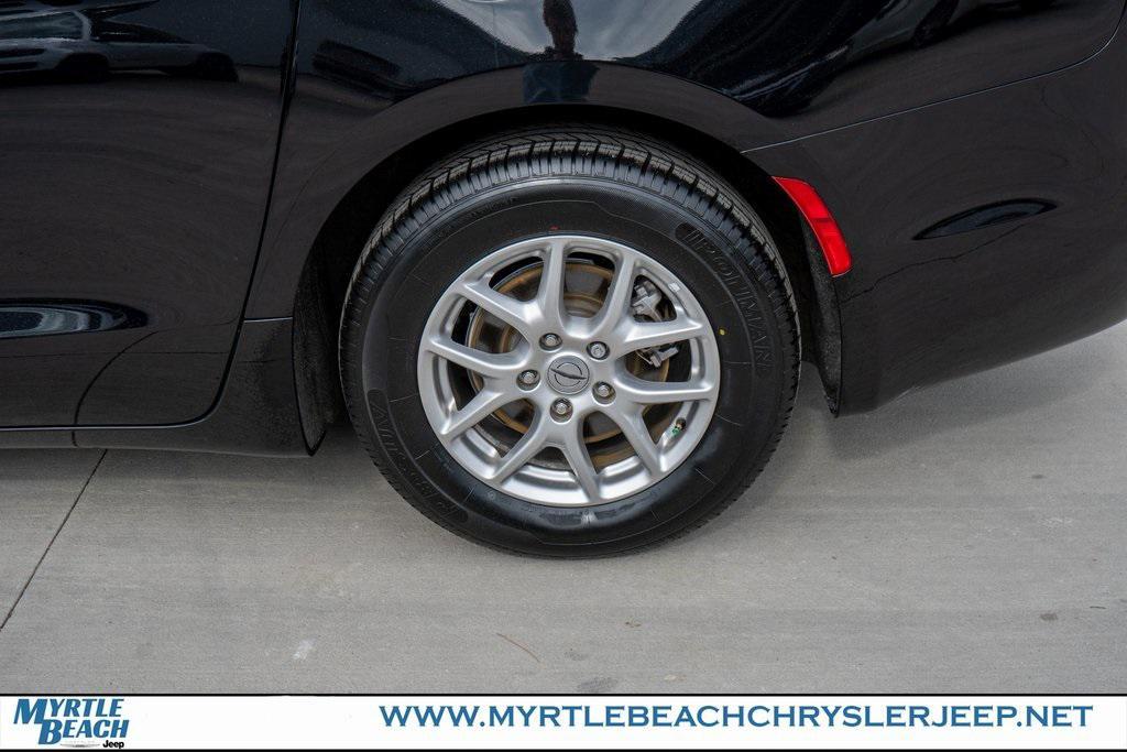 used 2024 Chrysler Pacifica car, priced at $30,899