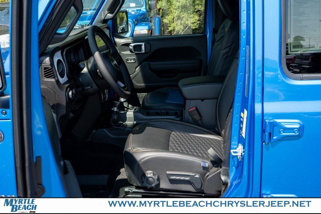 new 2025 Jeep Wrangler car, priced at $50,302