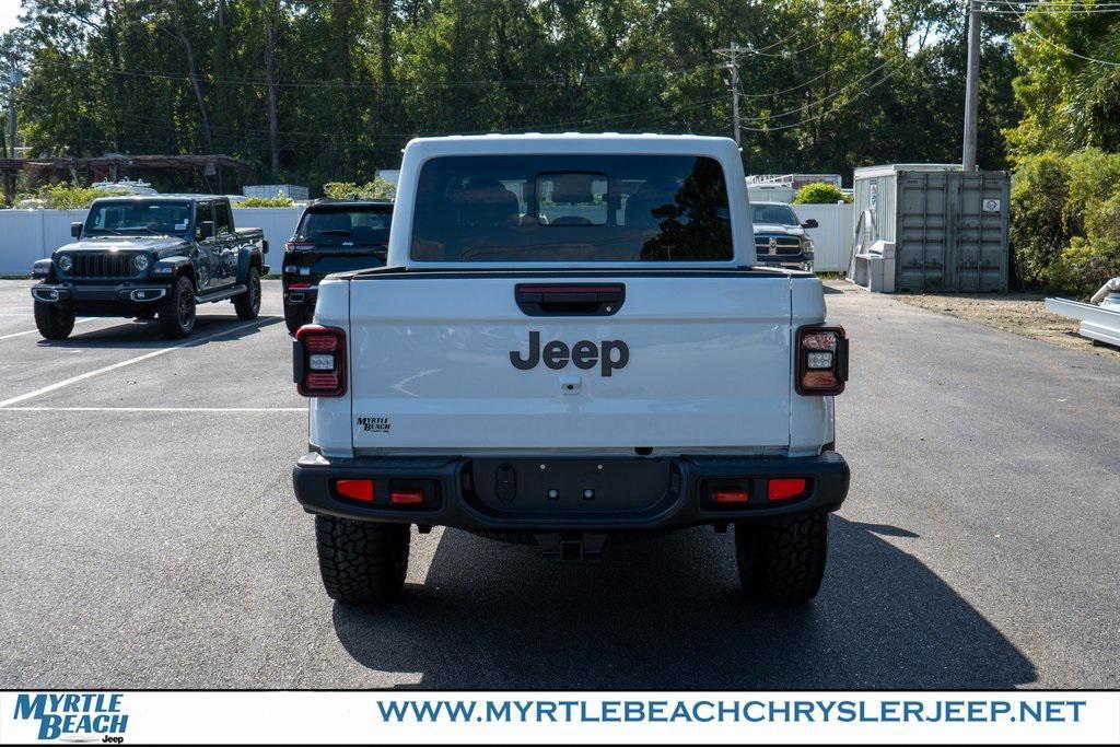 new 2025 Jeep Gladiator car, priced at $48,537