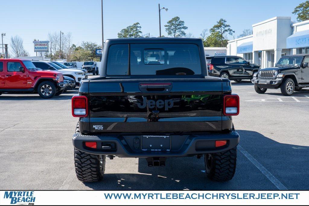 new 2025 Jeep Gladiator car, priced at $37,991