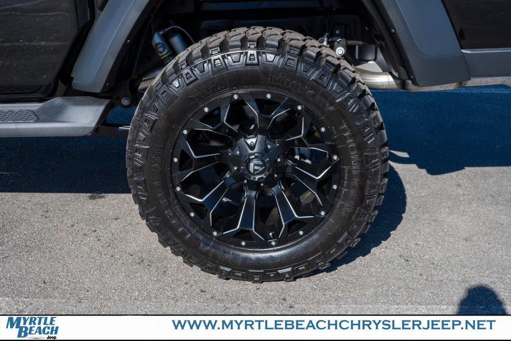 new 2025 Jeep Gladiator car, priced at $37,991