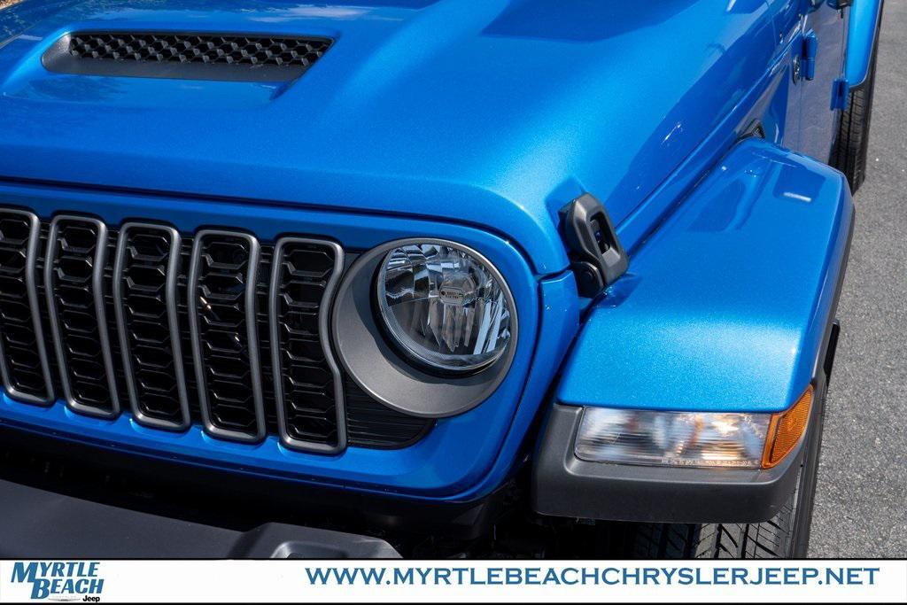 new 2025 Jeep Gladiator car, priced at $44,408
