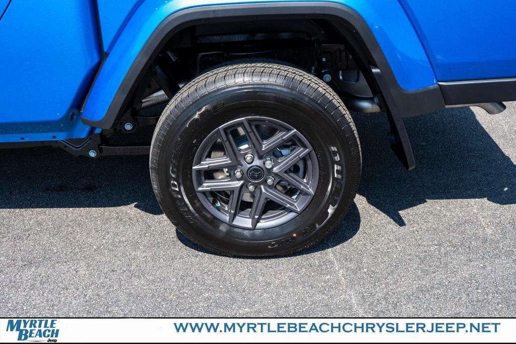 new 2025 Jeep Gladiator car, priced at $44,408