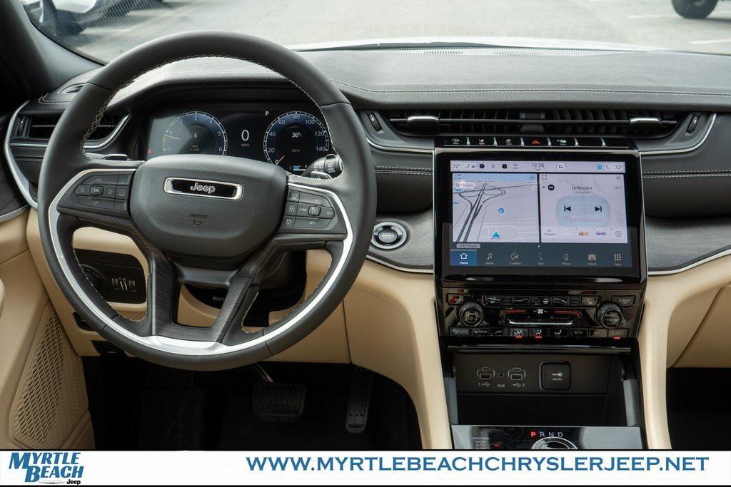 new 2025 Jeep Grand Cherokee car, priced at $47,994