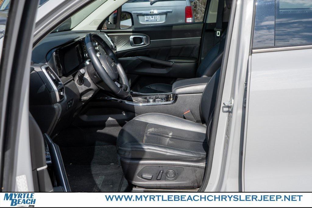 used 2022 Kia Sorento car, priced at $22,999