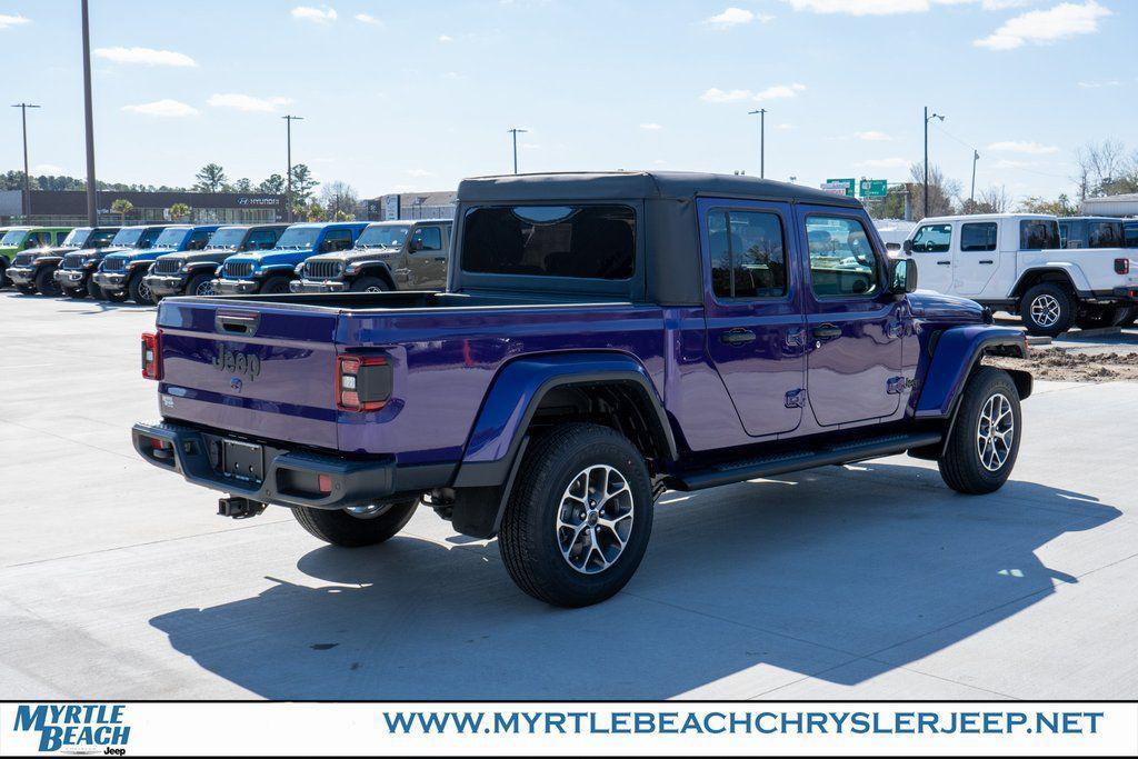 new 2026 Jeep Gladiator car, priced at $47,224