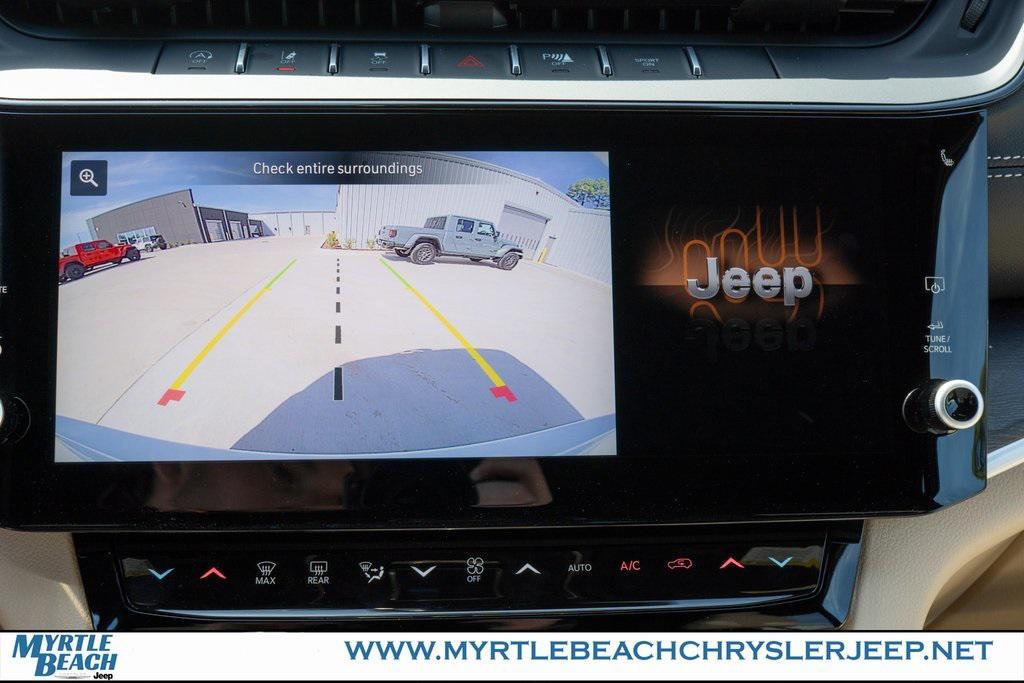 new 2026 Jeep Grand Cherokee car, priced at $44,945