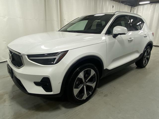 new 2025 Volvo XC40 car, priced at $48,315