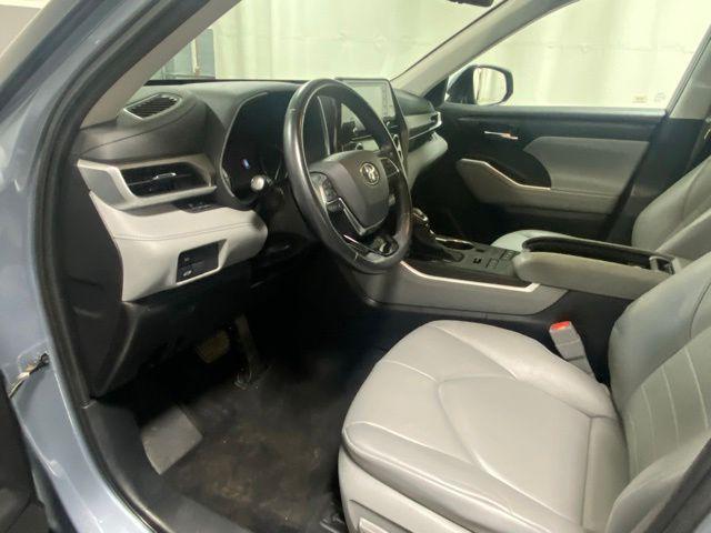 used 2020 Toyota Highlander car, priced at $30,973
