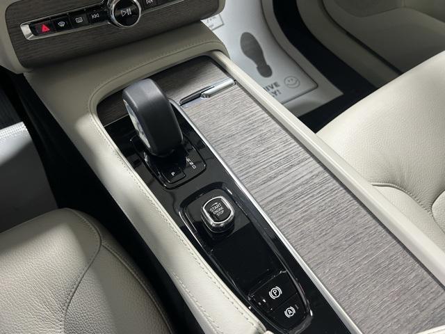 2023 Denim Blue Volvo XC90 Recharge Plug-In Hybrid