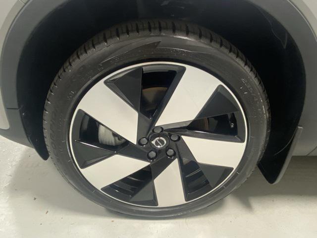 used 2023 Volvo C40 Recharge Pure Electric car, priced at $28,593