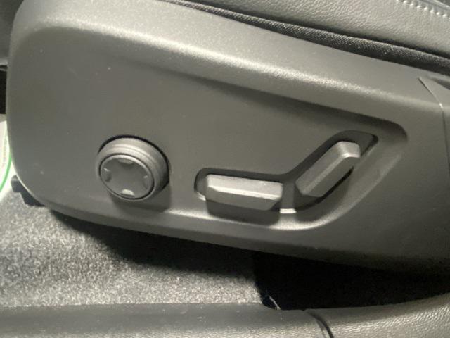 used 2025 Volvo XC40 car, priced at $32,888