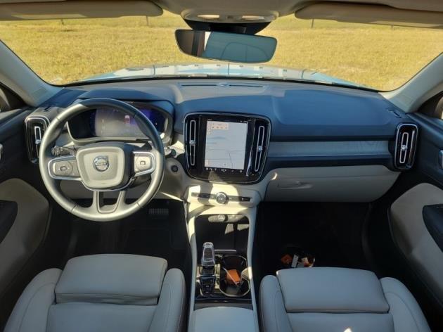 used 2025 Volvo XC40 car, priced at $34,999
