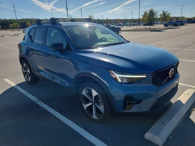 used 2025 Volvo XC40 car, priced at $34,999
