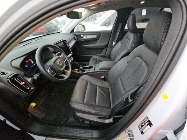 used 2025 Volvo XC40 car, priced at $32,888