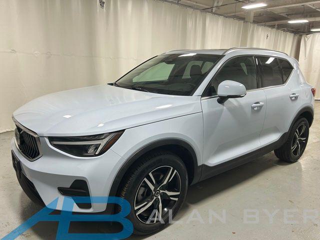 used 2025 Volvo XC40 car, priced at $31,882