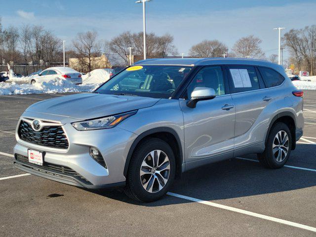used 2020 Toyota Highlander car, priced at $27,899