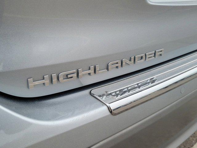 used 2021 Toyota Highlander car, priced at $36,398