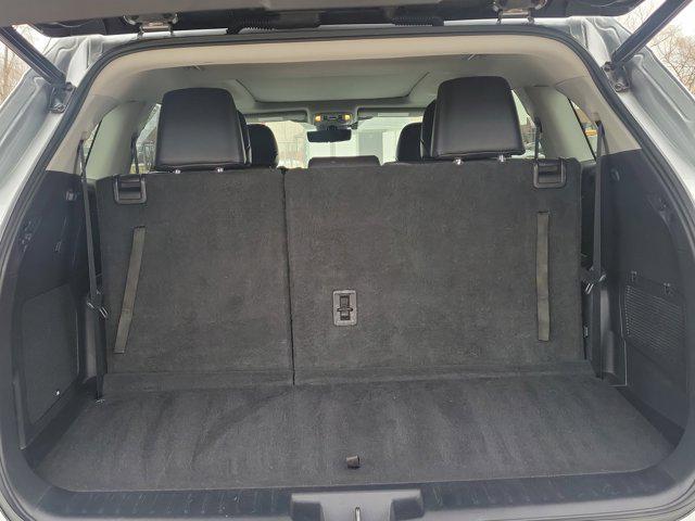 used 2021 Toyota Highlander car, priced at $36,398