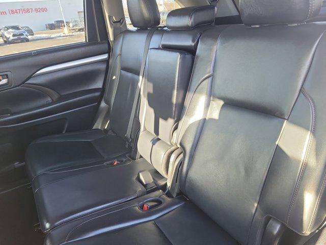 used 2019 Toyota Highlander car, priced at $25,194