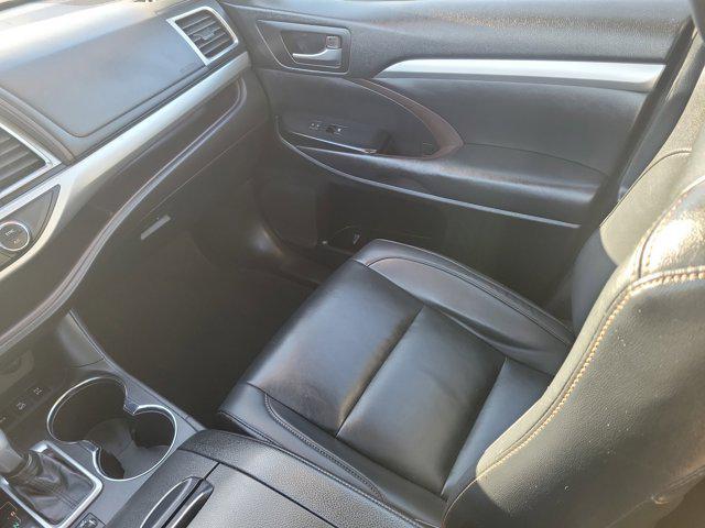 used 2019 Toyota Highlander car, priced at $25,194
