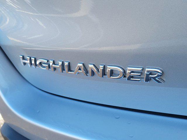 used 2019 Toyota Highlander car, priced at $25,194