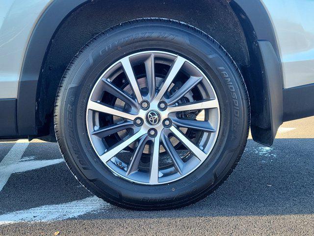 used 2019 Toyota Highlander car, priced at $25,194