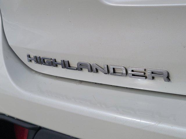 used 2021 Toyota Highlander Hybrid car, priced at $28,838