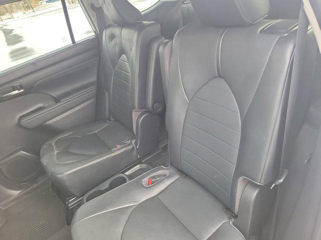 used 2021 Toyota Highlander Hybrid car, priced at $28,838