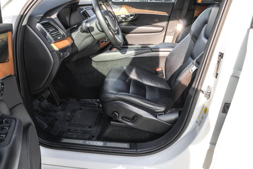 used 2021 Volvo XC90 car, priced at $19,378