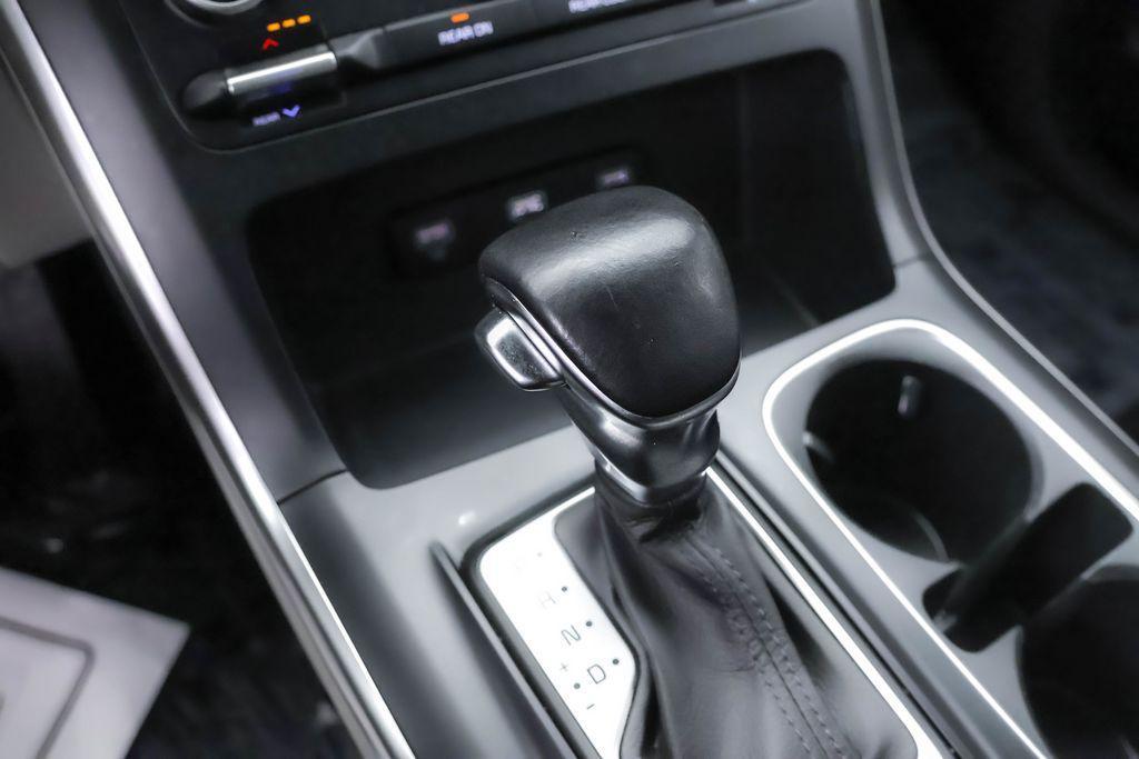 used 2022 Kia Carnival car, priced at $26,750