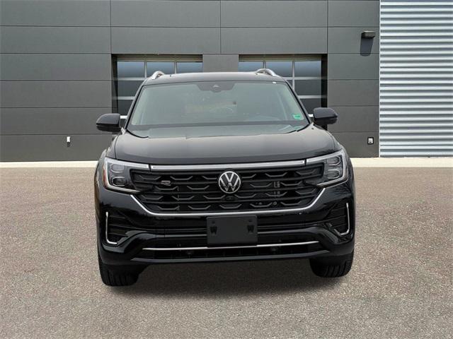 new 2026 Volkswagen Atlas car, priced at $43,416