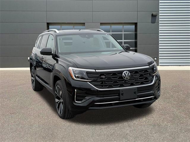new 2026 Volkswagen Atlas car, priced at $43,416