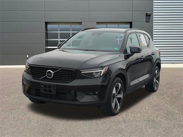 used 2025 Volvo XC40 car, priced at $28,777