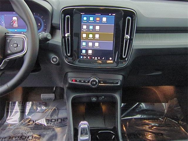 used 2025 Volvo XC40 car, priced at $28,977