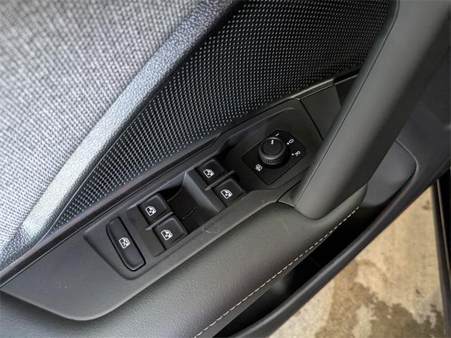 new 2025 Volkswagen Tiguan car, priced at $24,765