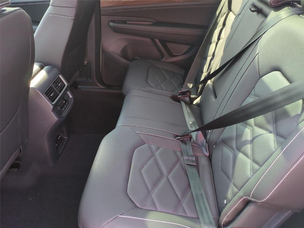 new 2026 Volkswagen Atlas car, priced at $43,836